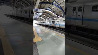 Delhi Metro Blue line, DMRC (Metro's sound🎵🎧)