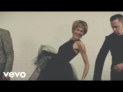 Hooverphonic - I Like the Way I Dance (Official Video)