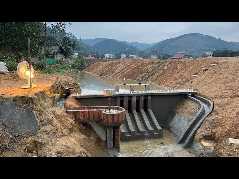 Construction of 220V hydroelectric power plant