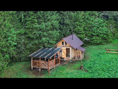 Rainy days in the taiga! Escaping from the rain in a gazebo with a new roof! Cooking NETTLE SOUP