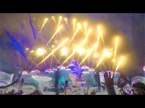 Blah Blah Blah (Brennan Heart & Toneshifterz remix) Armin Van Buuren - Ending set Tomorrowland 2018