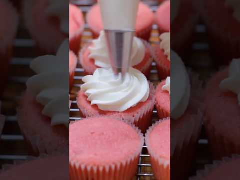 Homemade Strawberry Cupcakes #cupcake