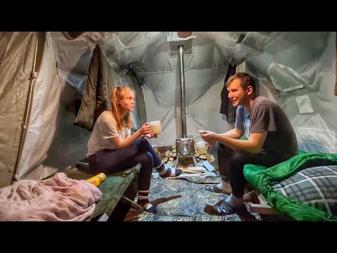 Wild hike with my girlfriend in a hot tent, meeting with a wild beast