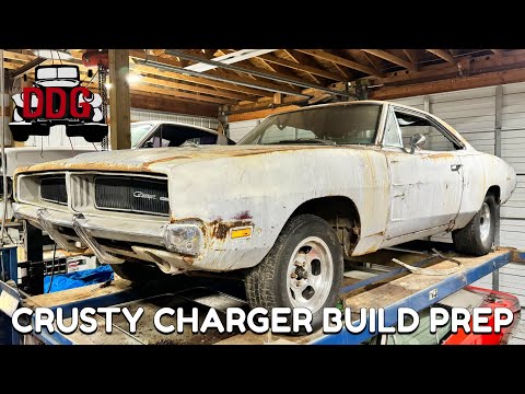 I'm Building An Abominable Machine - Stripping My 1969 Dodge Charger For Rust Repair And Awesomeness