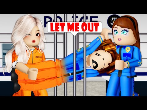 Roblox life | HANDSOME COP Is FOUGHT OVER LOVE By Two Female  Cops And Prisoners | Peter LandCruiser