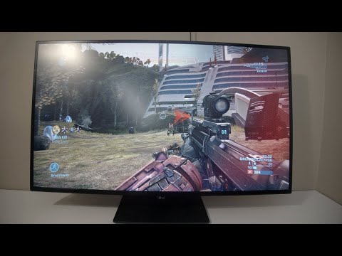 Should You Have a Giant Monitor or TV on Your Desk? LG 43UD79-B 4K