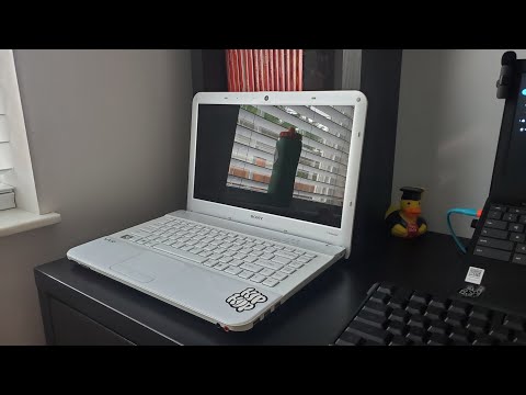 RUNNING GD ON A 15 YEAR OLD LAPTOP!