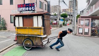 Watch This Legend Single-Handedly Haul & Set Up His Entire Food Cart! 💪 Pure Aussie-Style Grit!