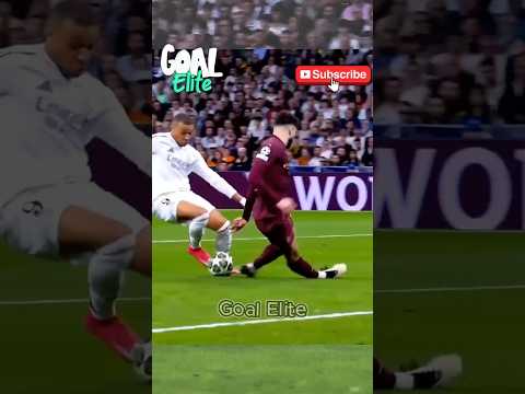 Mbappe: who is better than this Psycho! He's destroying every defender🔥#football #youtube #shorts