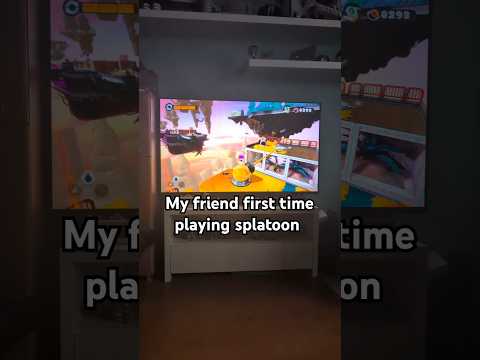 My friend playing splatoon for the first time #friend #splatoon1 #splatoon #firsttime #game #splat