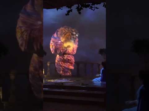 AMAZING Beast Transformation in Tokyo Disneyland! #disney #disneyparks #beautyandthebeast