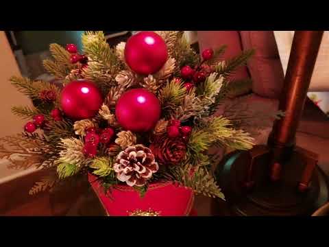 HOW TO STYLE YOUR COFFEE/SIDE TABLE WITH CHRISTMAS DECOR - CHRISTMAS SERIES