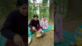 camping में घने जंगल मैं बनाया “आटे “ का हलवा