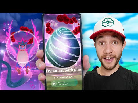 Catching the WORLD'S FIRST Dynamax Legendary Pokémon!