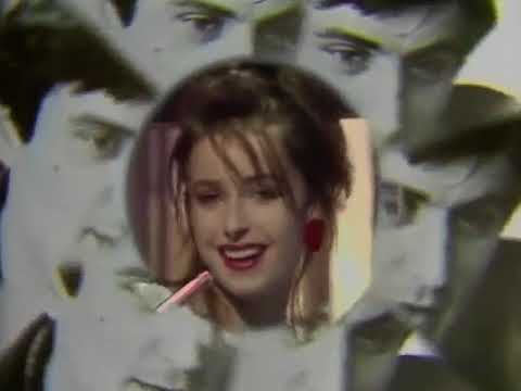 Bananarama - Robert De Niro's Waiting