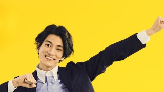 渡邊圭祐、ポップに踊る！テレビCMでダンス初披露　ウコンの力「渡邊圭祐登場 僕らの振り子」編