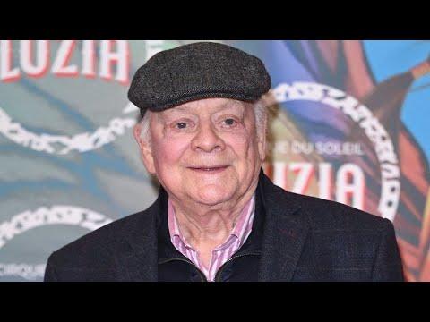 David Jason (Del Boy) Funny interview by Jon Kay where he is shocked to see his first TV appearance!