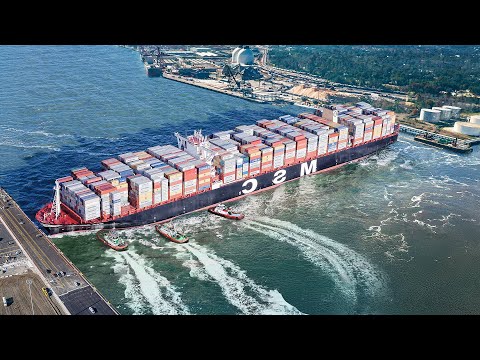 Behind the Incredible Hard Process of Navigating Giant Container Ships in Ports