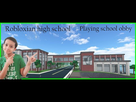 Playing escape the school obby in Roblox!!!