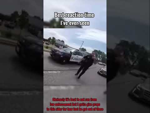 Rider Runs From Cop With Crazy Reaction Time #motorcycle #cop #police