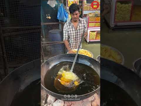 Young Man Making Potato Chips - Indian Street Food - Street Food