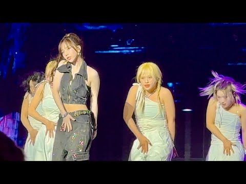 UP - 카리나 (KARINA) Aespa SYNK: PARALLEL LINE TOUR 2025 [4K FANCAM] AFAS LIVE Amsterdam