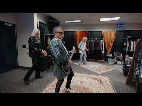 DEF LEPPARD - Behind The Summer Stadium Tour - Episode 2: Chicago + Detroit