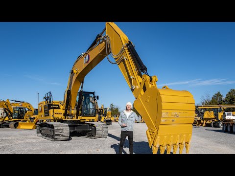 Throwing school busses with my new excavator