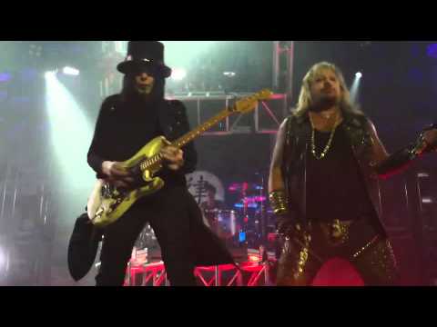 Mötley Crüe - Anarchy in the U.K. - Adelaide Entertainment Centre 2015