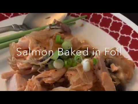 Salmon baked in foil