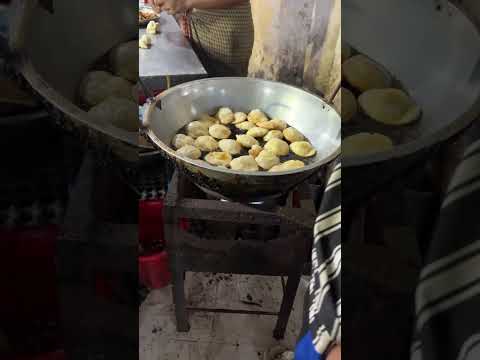 #dalpuri  #dalpurirecipe  #puri  #dhakabangladesh  #dhaka #streetfood #streetfooddhaka