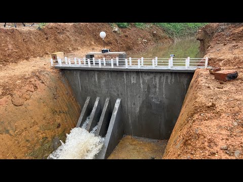 Mini  Dam Construction With Three  Gates Water Discharge