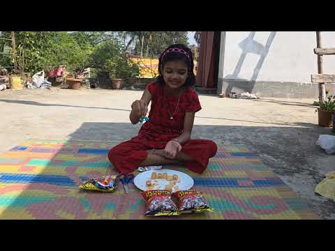 কৃতিকা Dhoom Bike খাবারের প্যাকেট এর ভিতর থেকে কি কি নতুন Gift পেলো@Kritika Channel