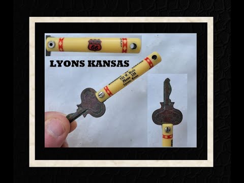 Indoor Flea Market - Lyons Kansas Philips 66 - Service Station - American Pickers - Antiques -