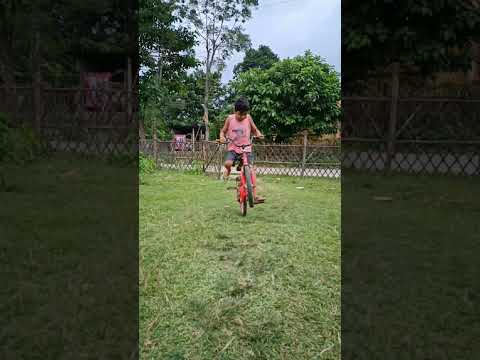 My first cycleing bycycle stunt on my small cycle #cycle #cycling #bycycle #stunt #small