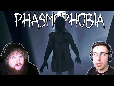 Playing Phasmophobia With Shroud