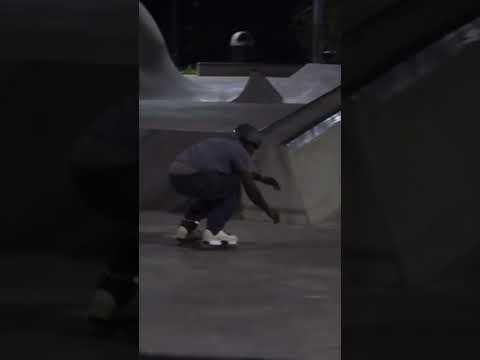 Jho nighttime wall tap to fishbrain in H-Town #shorts #rollerblading #inlineskating