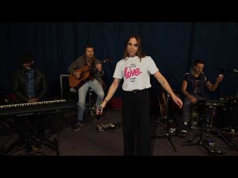 Melanie C ft. Sink The Pink - High Heels (Acoustic Version)