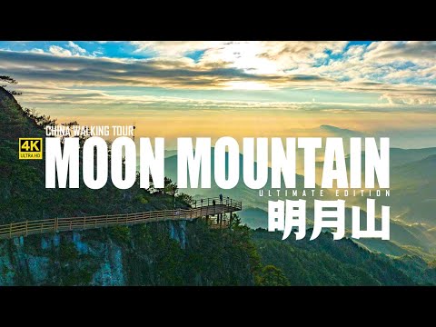 Walking on the Cliff Walkway Of China's Moon Mountain, The Stunning Tour Destination