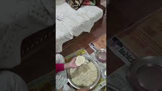 gujiya #shortvideo #short #uttakhandi #youtubeshorts #youtubeshortvideo #gujiya #gadwalisong