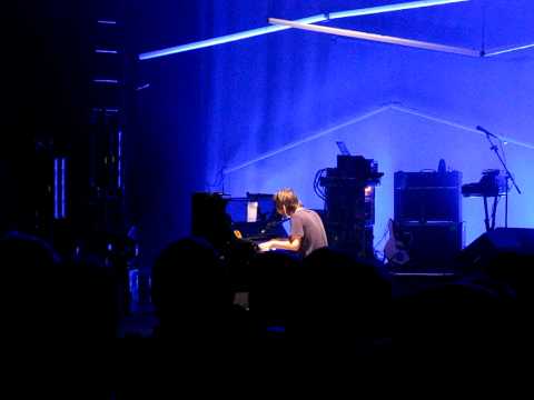 Thom Yorke- Everything in its Right Place Live in Oakland