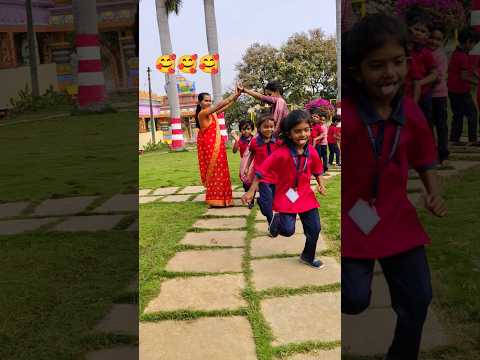 निखळ आनंद🥰बालपण#uniqueideas #dance #newcreativeactivity #school #creativideas #happy #enjoy