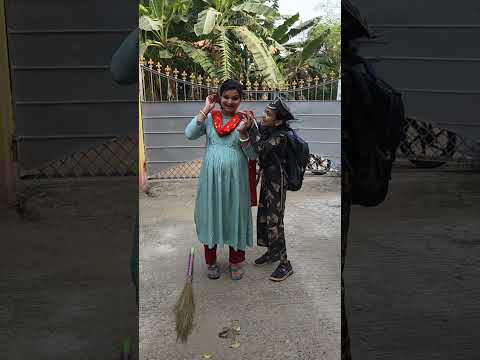 Indian army soldier mother father and son love ❤️❤️❤️#Kritikachannel#Shorts#viral#family#army