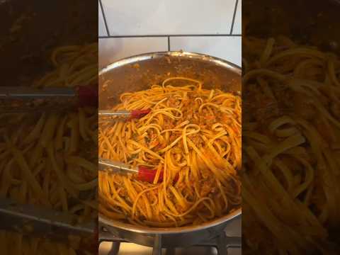 Pasta Bolognese #recipe #italiancusine #cooking #italianfood #pasta #cooking #cookingchannel