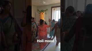 #Holimood