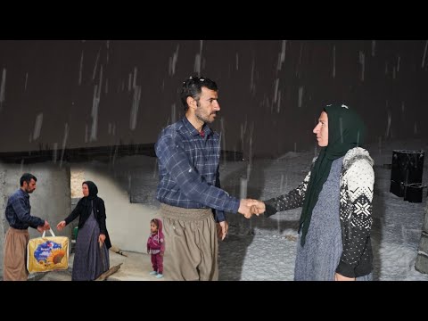 باeavy snowfall, Yusuf's gift to Razia (buying a blanket)