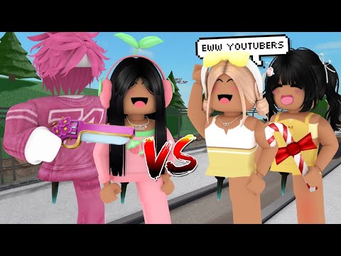 Beating TEAMERS As YOUTUBERS In MM2... (Murder Mystery 2)