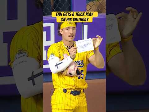 @coachrac comes through on this fan’s birthday! #bananaball #savannahbananas #sports #mlb #fun