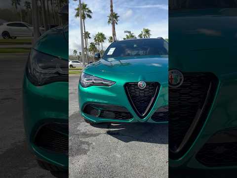 2025 Alfa Romeo Stelvio Veloce in green 💚 #alfa #alfaromeo #stelvio #suvs #italiancars #greencar