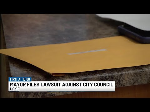 Mayor files lawsuit against city council